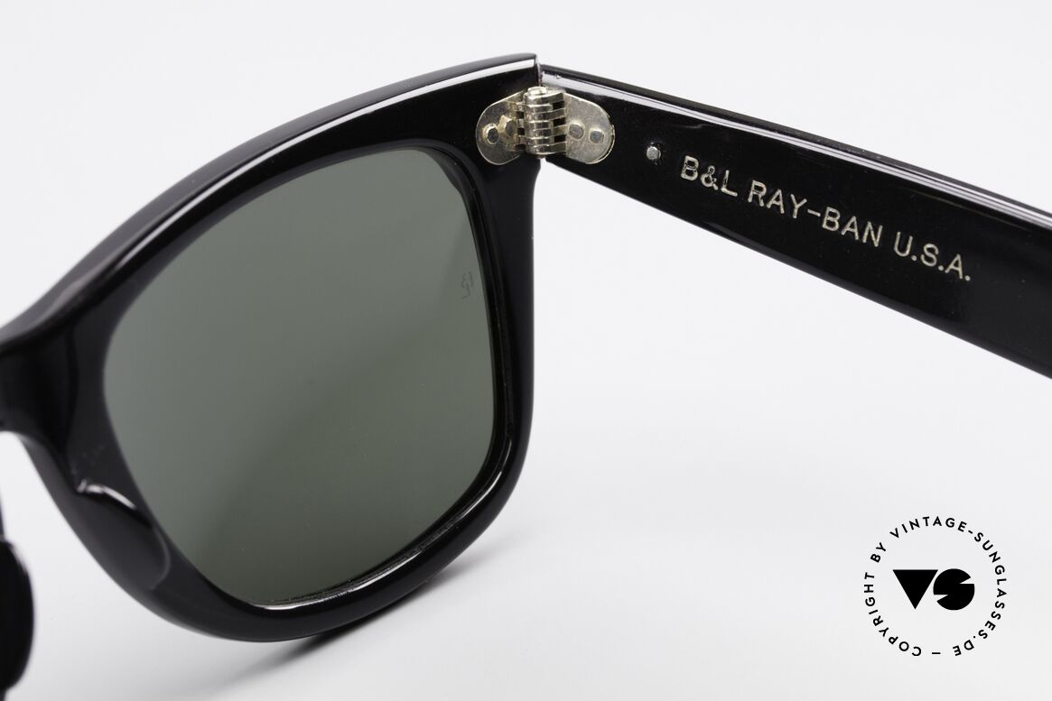 Ray Ban Wayfarer I 40 Years Old USA Ray-Ban, Size: medium, Made for Men and Women