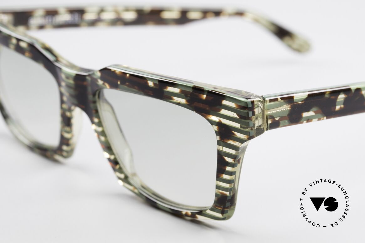 Alain Mikli 710 / 825 Extraordinary 80's Frame, unworn (like all our vintage Alain MIKLI Paris frames), Made for Men and Women