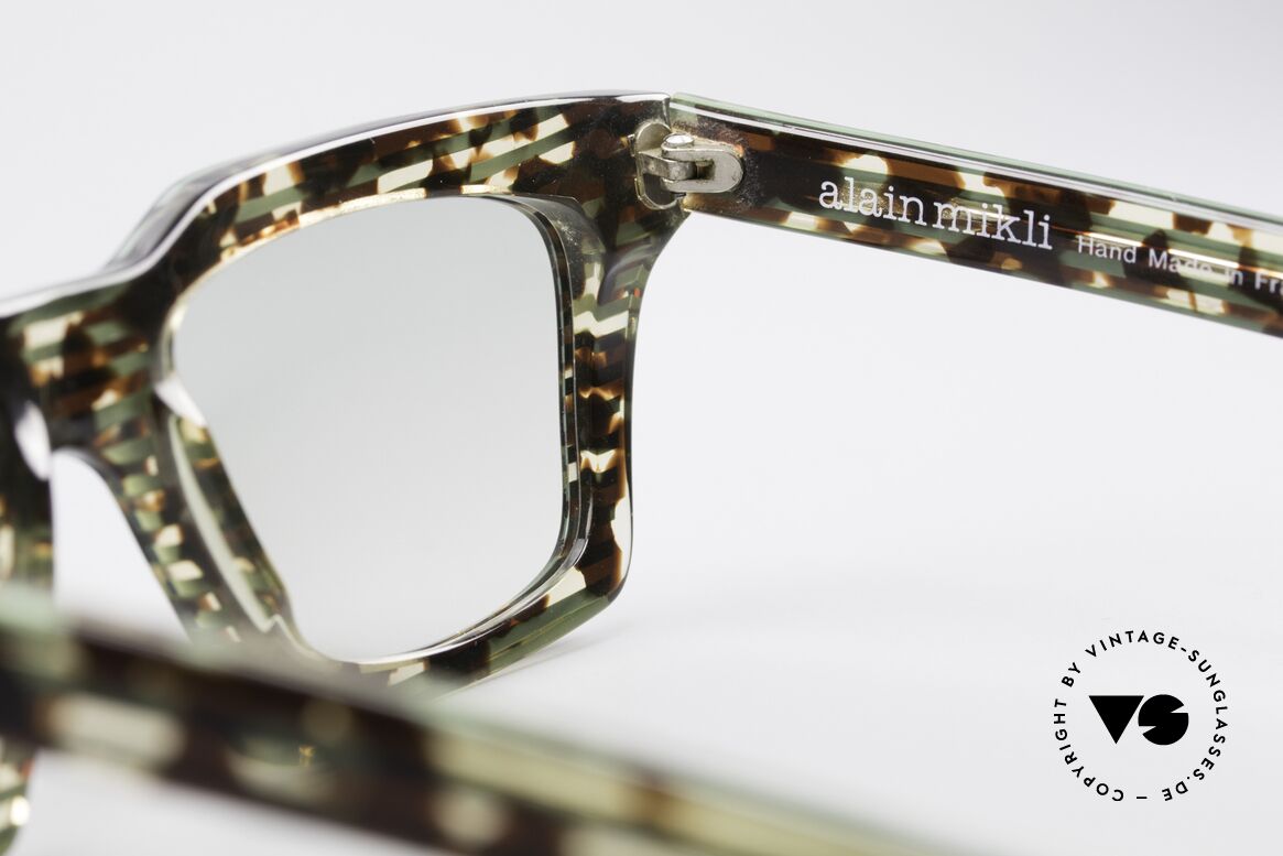 Alain Mikli 710 / 825 Extraordinary 80's Frame, Size: medium, Made for Men and Women