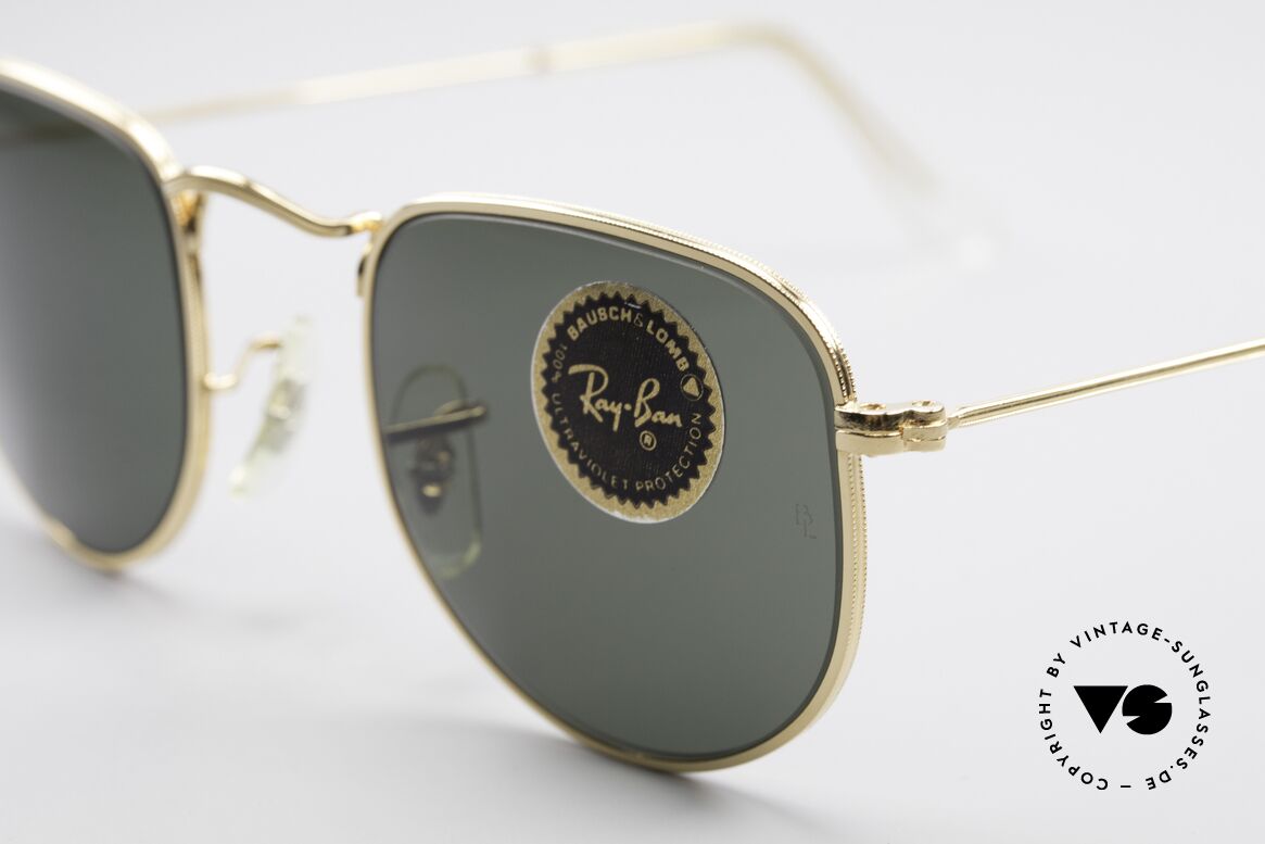 Ray Ban Classic Style II Classic Sunglasses B&L USA, unworn (like all our vintage 90's USA Ray Bans), Made for Men and Women