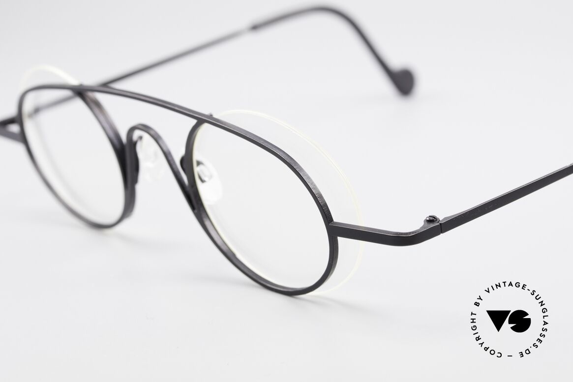 Theo Belgium Wafafa Rimless Rimmed Frame 90s, an extraordinary designer piece by THEO BELGIUM, Made for Men and Women