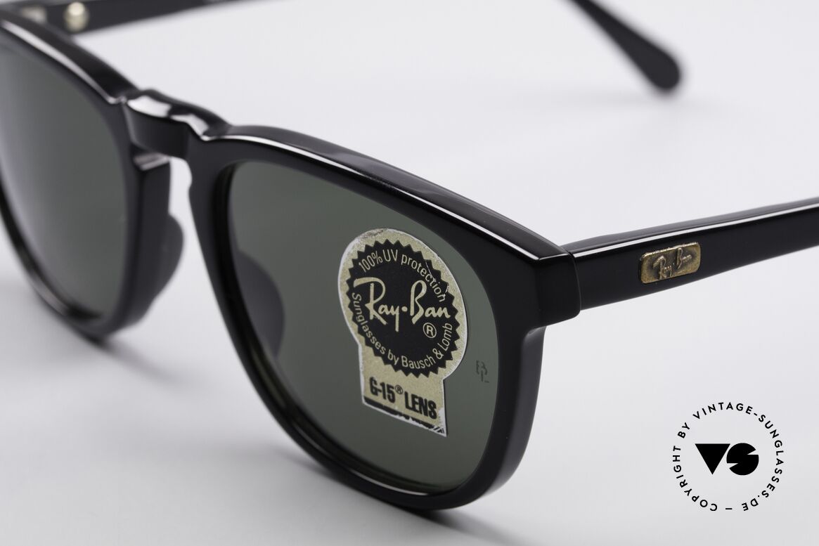Ray Ban Gatsby Style 2 Old Ray Ban USA Sunglasses, unworn (like all our vintage 1990's RAY-BAN), Made for Men and Women