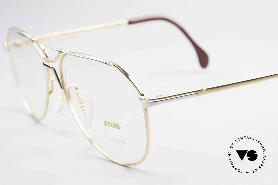 Zeiss 5897 West Germany 80's Eye Frame, an extraordinary frame design with a bicolored finish, Made for Men