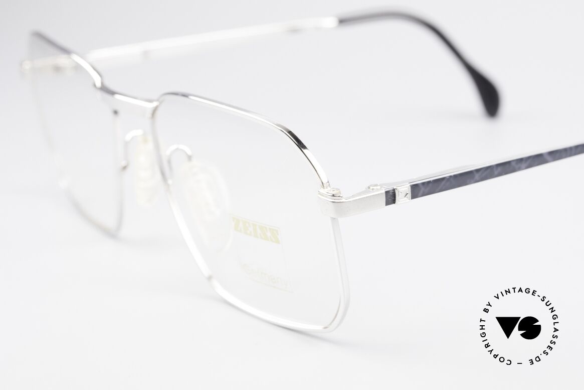 Zeiss 5922 Rare Old 90's Eyeglasses Men, unworn (like all our high-end Zeiss vintage eyeglasses), Made for Men