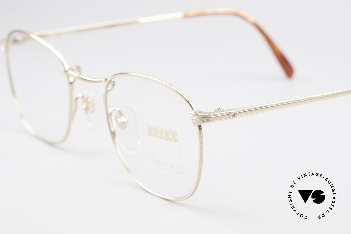 Zeiss 5988 Old Vintage 90's Glasses Men, unworn (like all our high-end Zeiss vintage eyeglasses), Made for Men