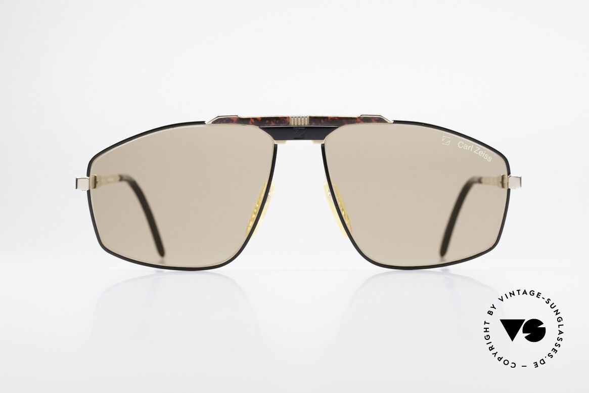 Zeiss 9925 Gentlemen's 80's Sunglasses, this rare vintage model combines all quality features, Made for Men