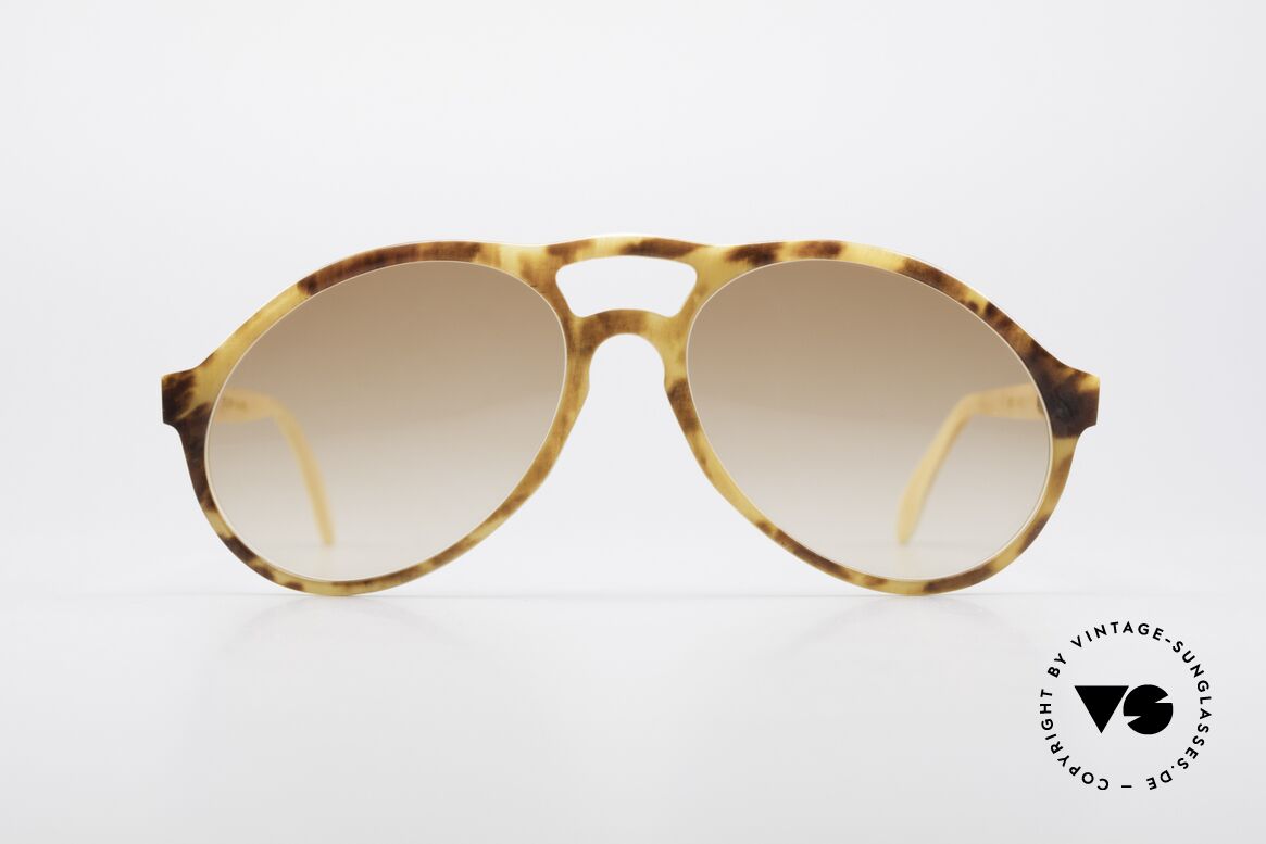 Bugatti 55003 Genuine Buffalo Horn Frame, precious 80's Bugatti vintage sunglasses; size 54-16, Made for Men