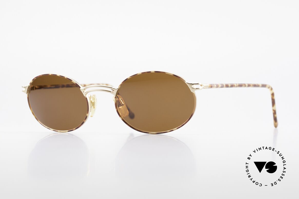 Giorgio Armani 194 Oval 90s Sunglasses No Retro, vintage designer sunglasses by Giorgio Armani, Italy, Made for Men and Women