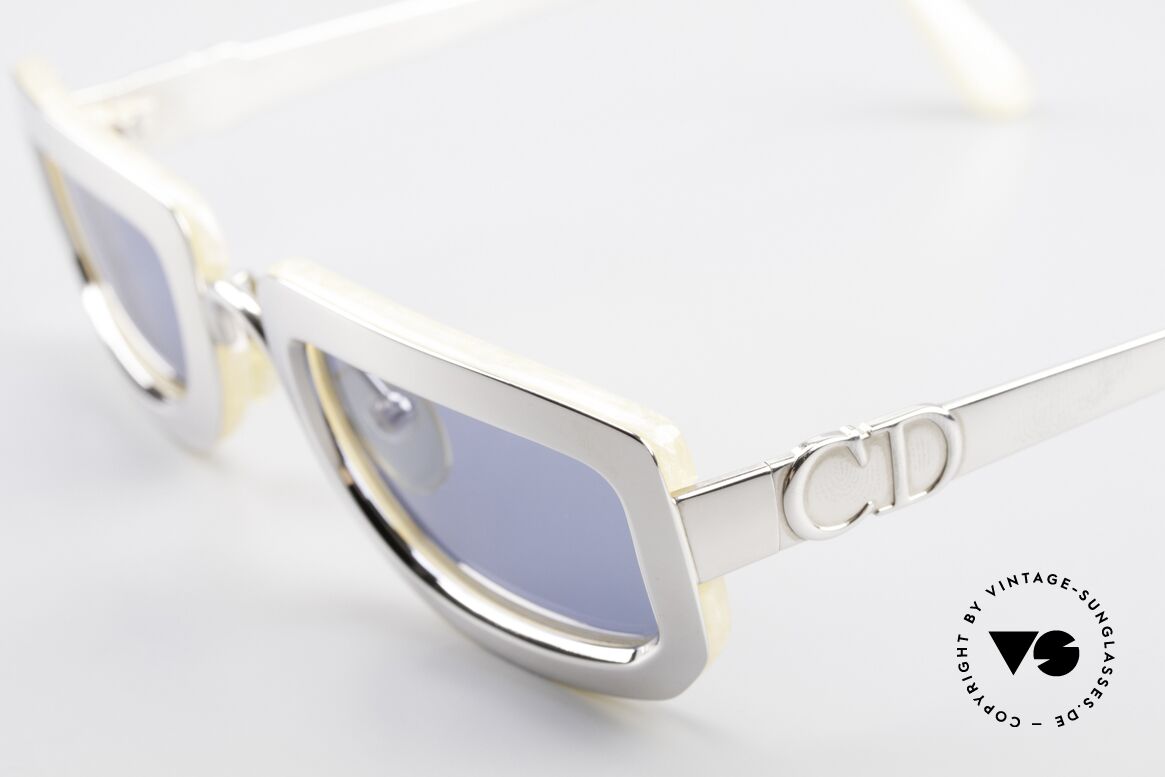 Christian Dior 2972 Designer Shades Silver Nacre, unworn, flawless condition (like all our vintage shades), Made for Women
