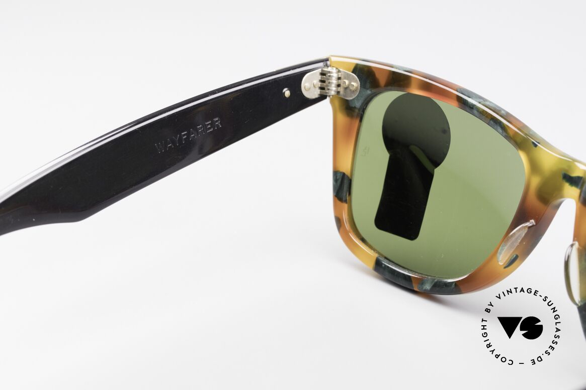 Ray Ban Wayfarer I Limited Deluxe Edition USA, never worn (like all our rare B&L vintage Wayfarers), Made for Men and Women