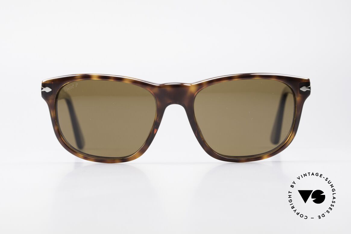 Persol 2989 Polarized Sunglasses Vintage, elegant vintage shades of the 90's by Persol, Made for Men and Women
