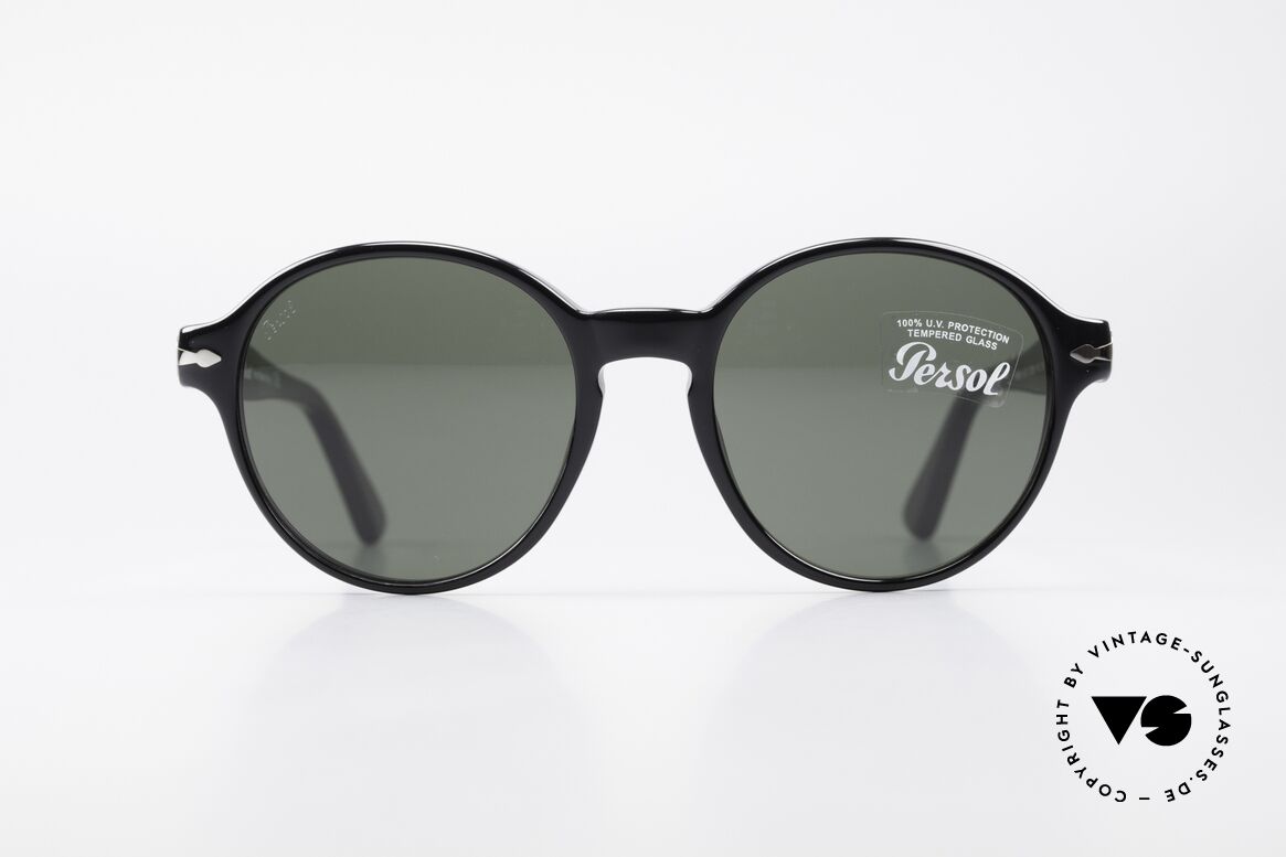 Persol 2988 Round Unisex Sunglasses, model 2988: elegant round sunglasses by Persol, Made for Men and Women