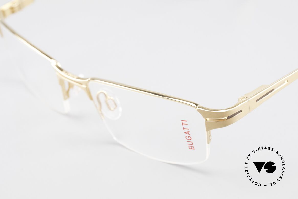 Bugatti 456 Nylor Titan Frame Gold-Plated, sporty frame & lens design + flexible spring hinges, Made for Men