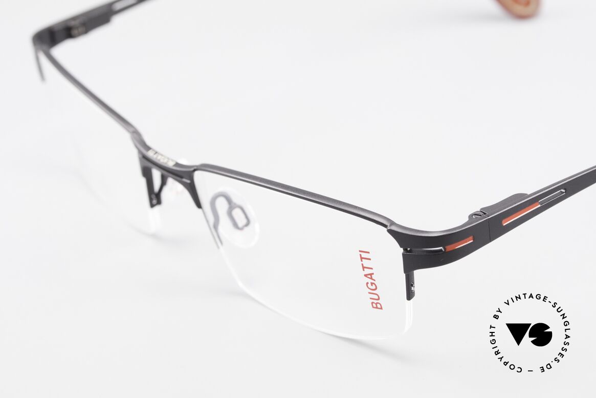 Bugatti 456 Titanium Eyeglass-Frame Nylor, sporty frame & lens design + flexible spring hinges, Made for Men