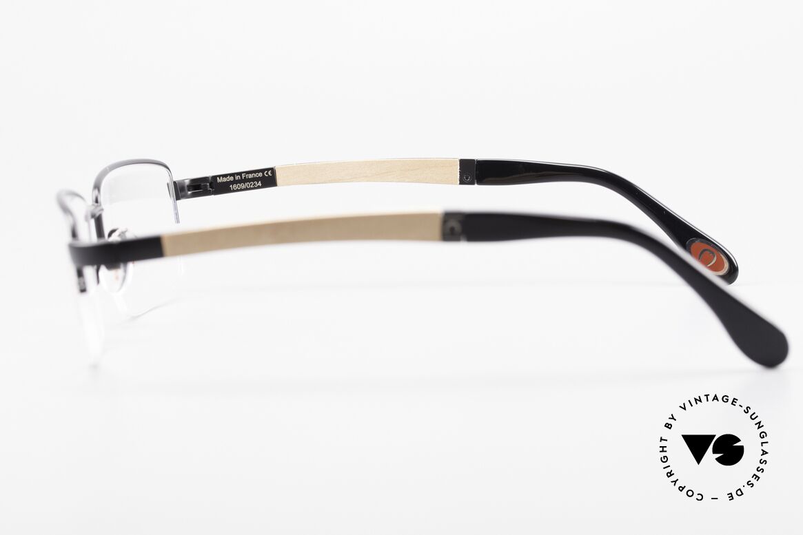 Bugatti 547 Walnut Wood Luxury Glasses L, the model is definitely at the top of the eyewear sector, Made for Men