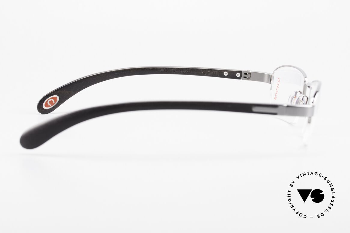 Bugatti 473 Precious Ebony Gray Gold, the model is definitely at the top of the eyewear sector, Made for Men