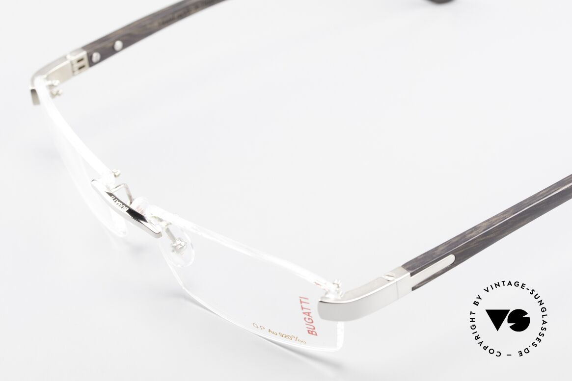 Bugatti 517 Precious Ebony White Gold, the model is definitely at the top of the eyewear sector, Made for Men