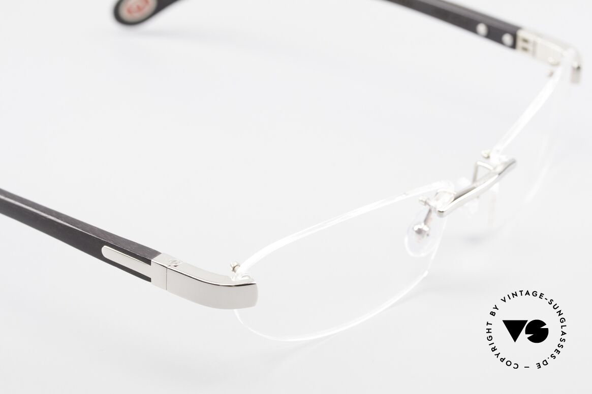 Bugatti 518 White Gold Precious Ebony, the model is definitely at the top of the eyewear sector, Made for Men
