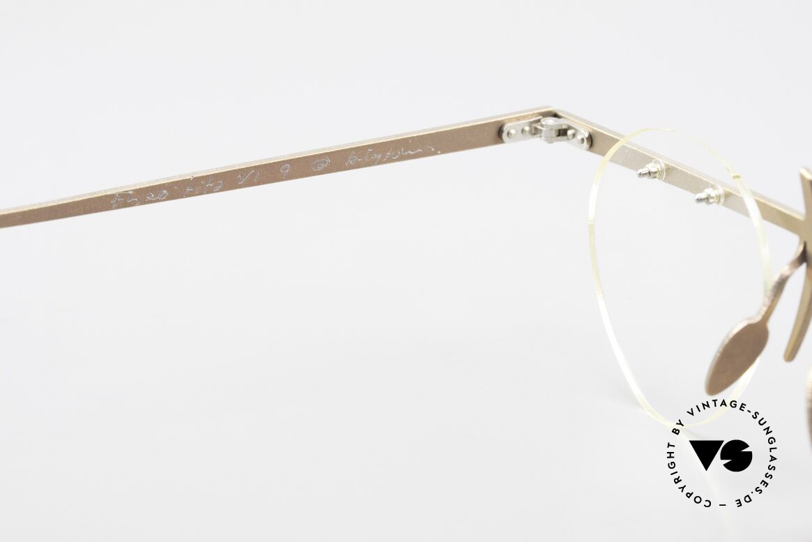 Theo Belgium Tita VI 9 Vintage Eyeglasses Titanium, an old, unworn THEO original and NO RETRO EYEWEAR, Made for Men and Women