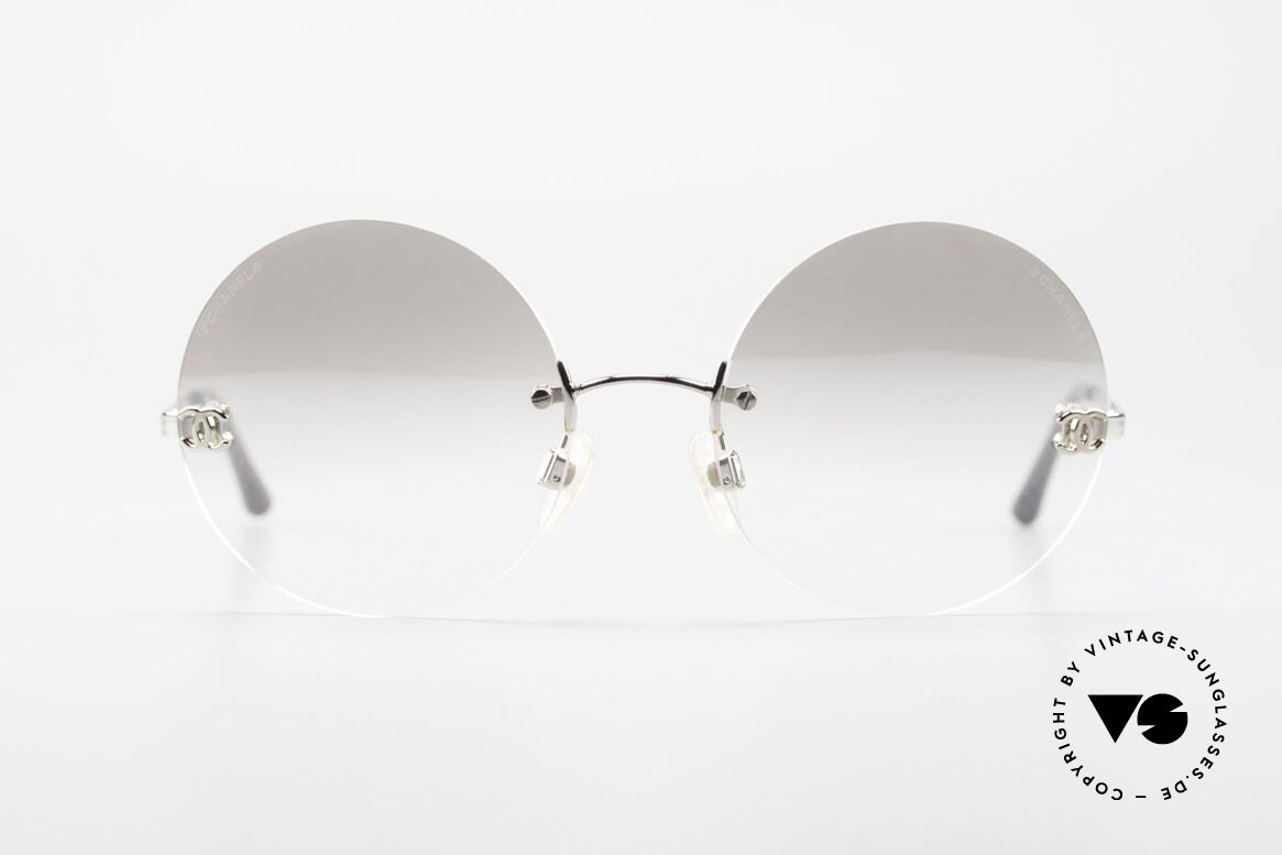 Chanel 4056 Round Luxury Sunglasses 90's, rare CHANEL shades, model 4056 in Medium size 53-18, Made for Men and Women