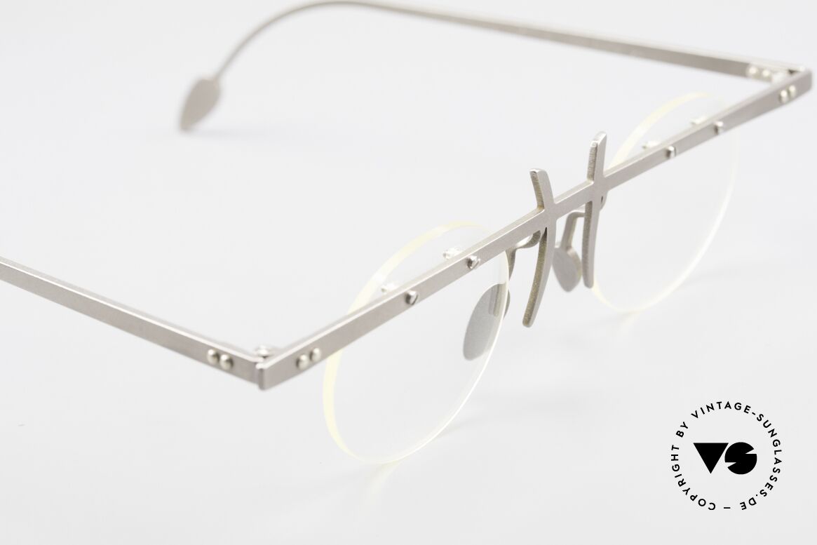 Theo Belgium Tita VI 3 Crazy Eyeglasses Titanium 90s, an old, unworn THEO original and NO RETRO EYEWEAR, Made for Men and Women