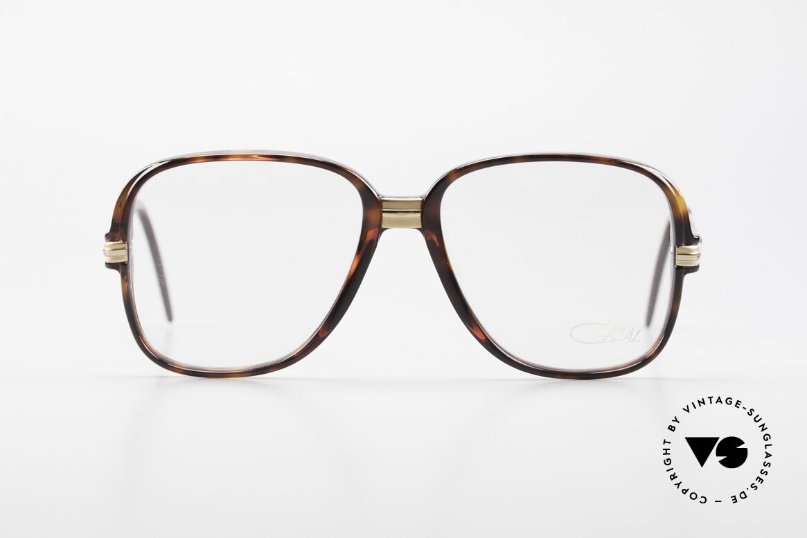 Cazal 620 Old School 80's Cazal Frame, vintage glasses of the legendary CAZAL 600series, Made for Men