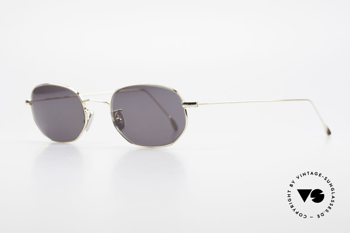 Cutler And Gross 0370 Classic Designer Sunglasses, stylish & distinctive in absence of an ostentatious logo, Made for Men and Women