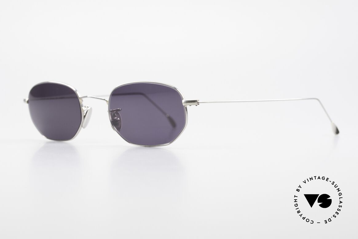 Cutler And Gross 0370 Classic Unisex Sunglasses 90s, stylish & distinctive in absence of an ostentatious logo, Made for Men and Women