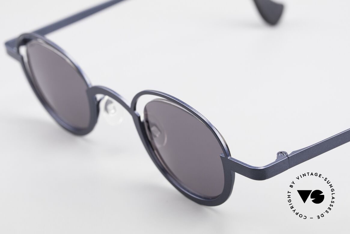 Theo Belgium Dozy Slim 90s Crazy Designer Sunglasses, an extraordinary designer piece by THEO BELGIUM, Made for Men and Women