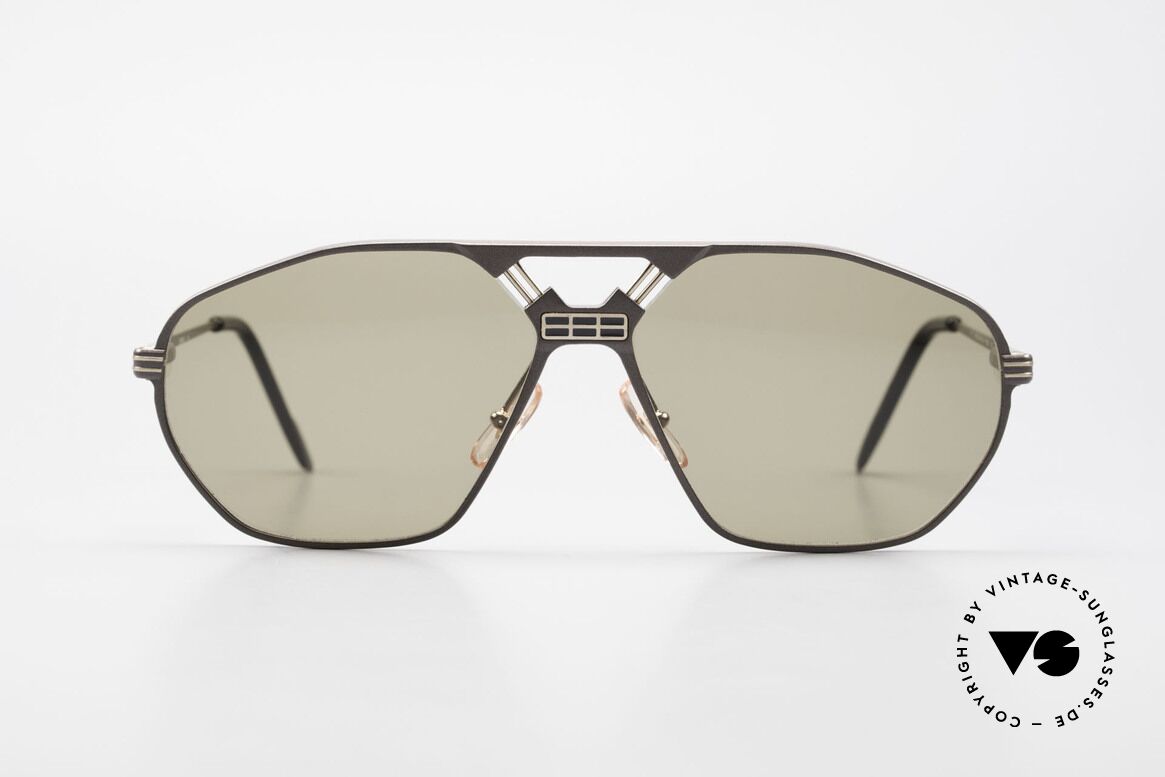 Ferrari F22/S Men's Rare Vintage XL Shades, striking frame construction (very interesting bridge), Made for Men