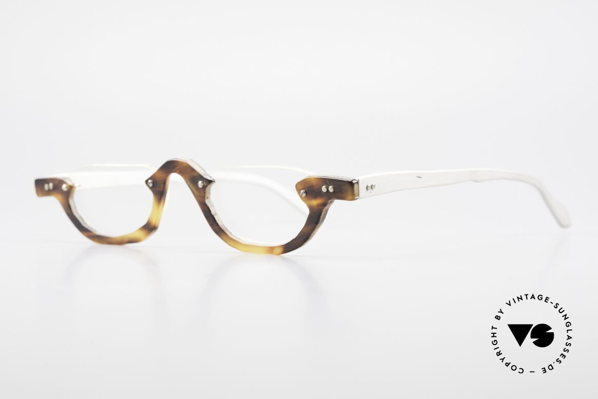 Theo Belgium Eye-Witness AE17 Crazy Reading Glasses Titanium, made for the avant-garde, individualists; trend-setters, Made for Men and Women