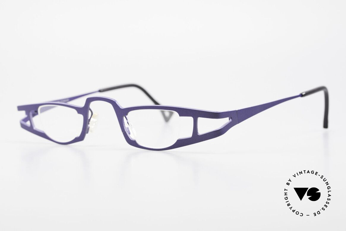 Theo Belgium Eye-Witness KO Pure Titanium Reading Specs, made for the avant-garde, individualists; trend-setters, Made for Women