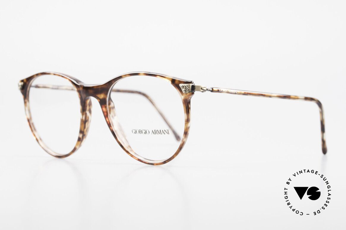Giorgio Armani 330 True Vintage Unisex Glasses, great combination of quality, design and comfort, Made for Men and Women