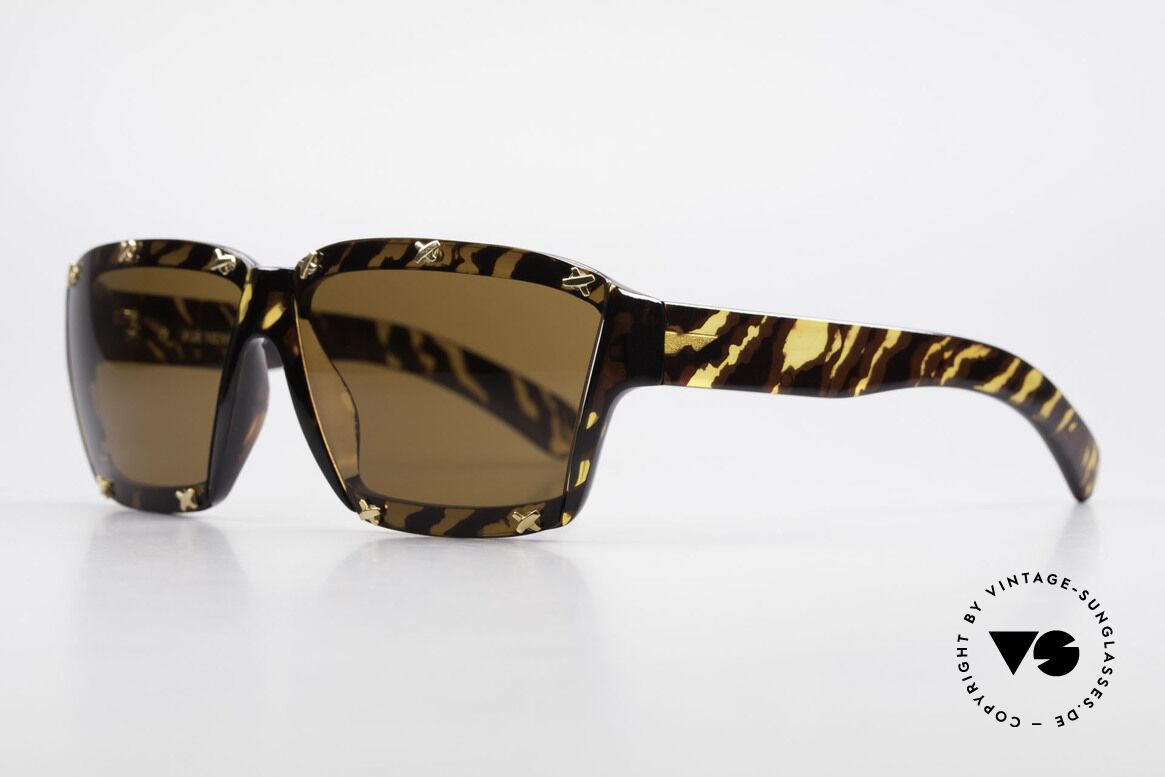 Paloma Picasso 3702 No Retro Sunglasses Original, just another masterwork from Picasso's art school!, Made for Women