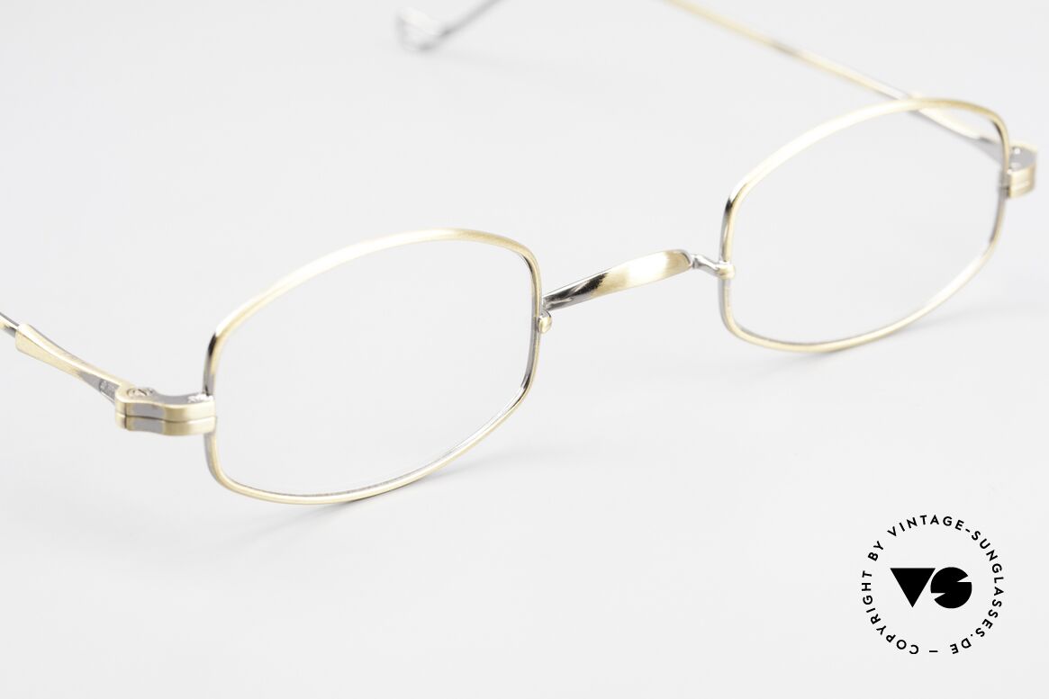 Lunor II 16 Old Classics Antique Gold, the frame front / frame design looks like a "LYING TON", Made for Men and Women