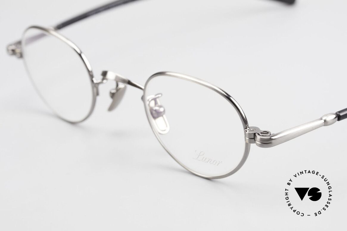 Lunor VA 103 Classic Eyewear Small Size, model VA 103 = acetate-metal temples & titanium pads, Made for Men and Women