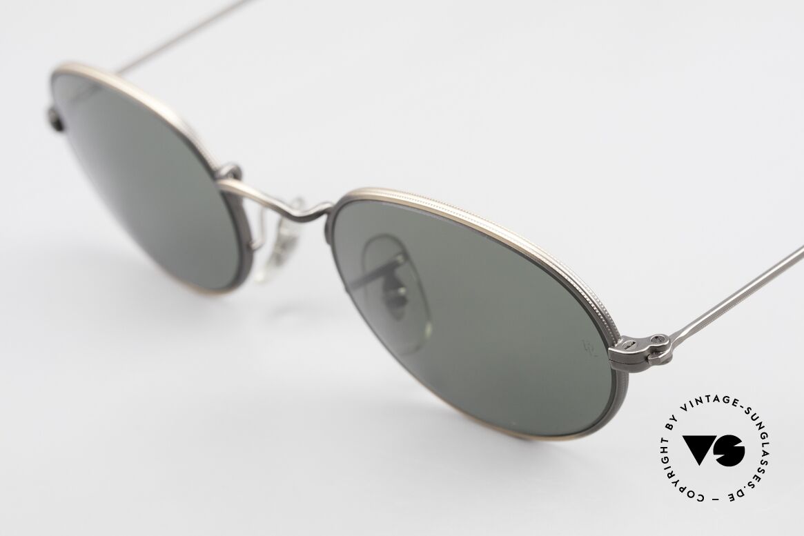 Ray Ban Classic Style I Oval Ray-Ban Sunglasses B&L, unworn (like all our vintage RAY-BAN eyewear), Made for Men and Women