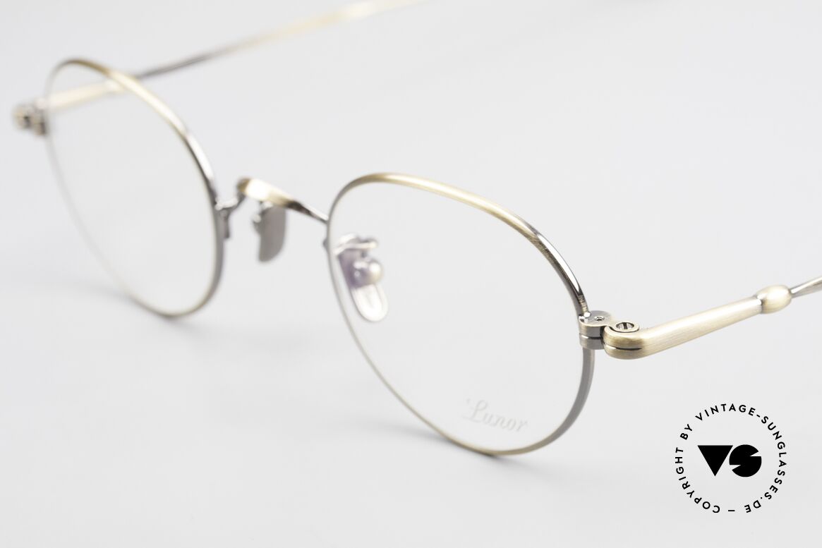 Lunor V 108 Metal Frame With Titanium Pads, from the 2011's collection, but in a well-known quality, Made for Men