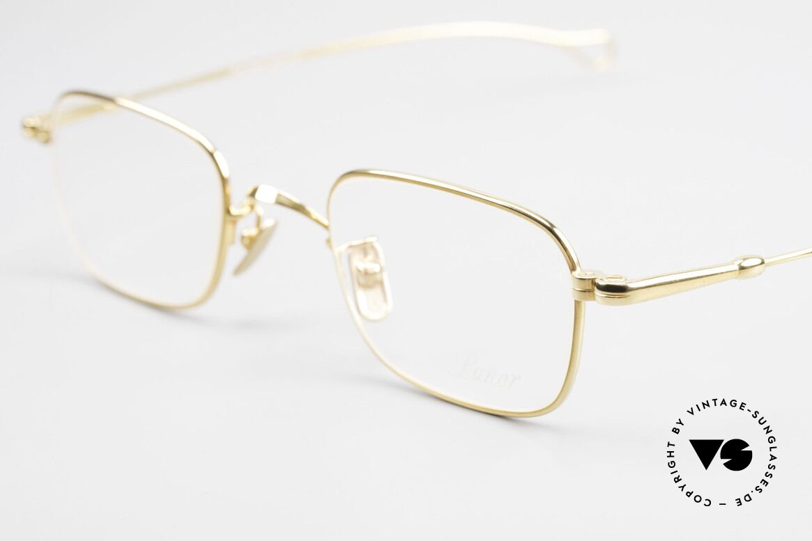 Lunor V 109 XL Men's Frame Gold Plated, mod. V109: a very elegant eyewear classic for gentlemen, Made for Men
