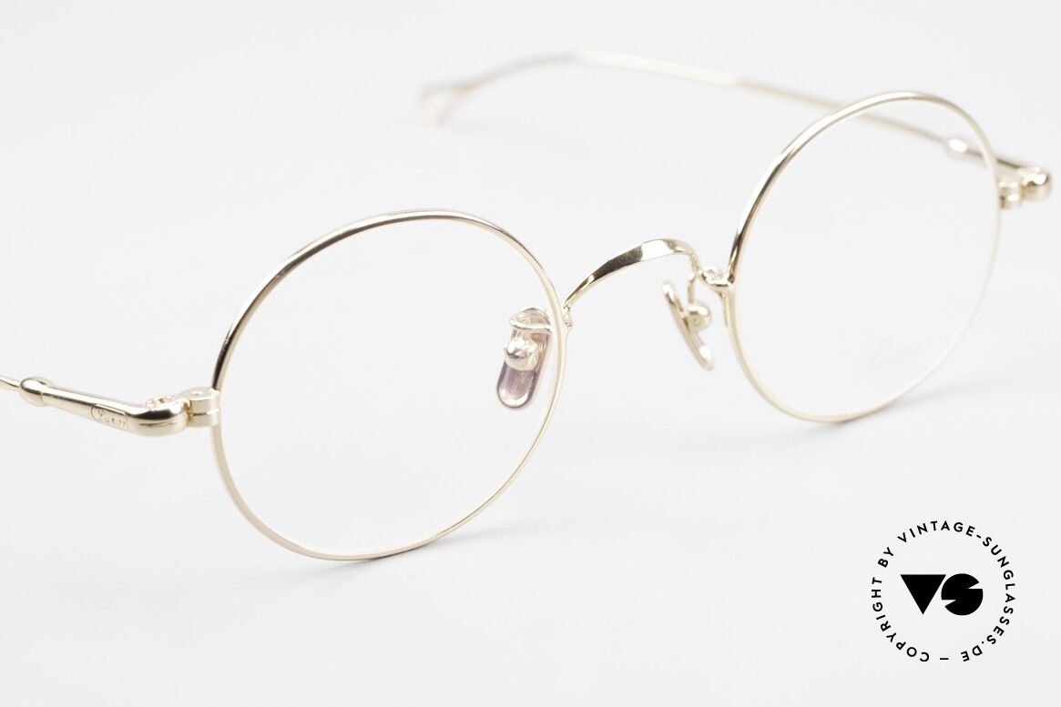 Lunor V 110 Lunor Round Glasses GP Gold, from the 2011's collection, but in a well-known quality, Made for Men and Women
