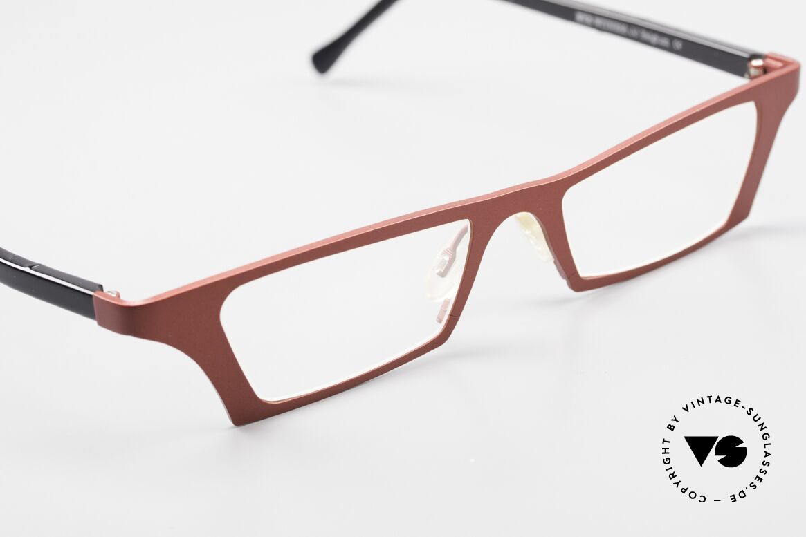 Theo Belgium Eye-Witness JJ Ladies Glasses Pure Titanium, so to speak: vintage eyeglasses with representativeness, Made for Women