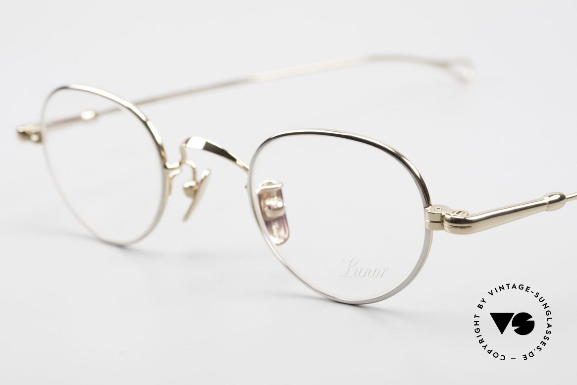 Lunor V 103 Platinum Frame Front, from the 2011's collection, but in a well-known quality, Made for Men and Women