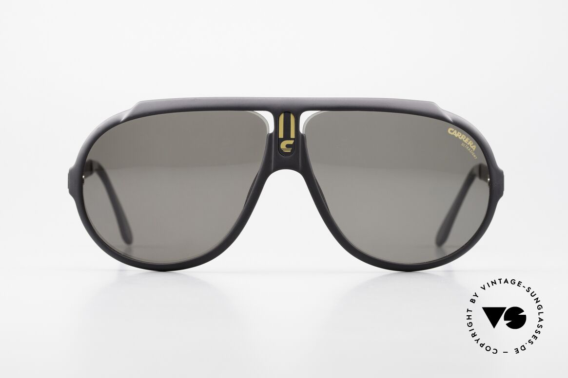 Carrera 5512 Most Wanted Carrera 5512, legendary 1980's vintage CARRERA designer sunglasses, Made for Men