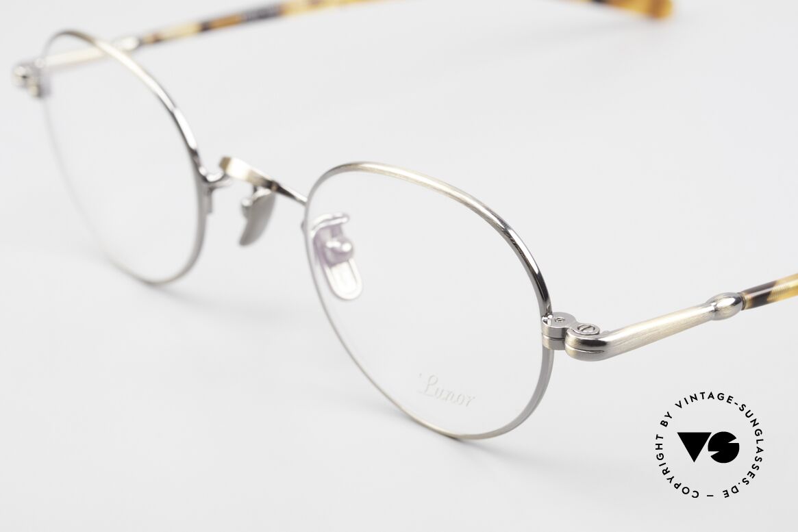 Lunor VA 108 Round Lunor Glasses Original, model VA 108 = acetate-metal temples & titanium pads, Made for Men and Women
