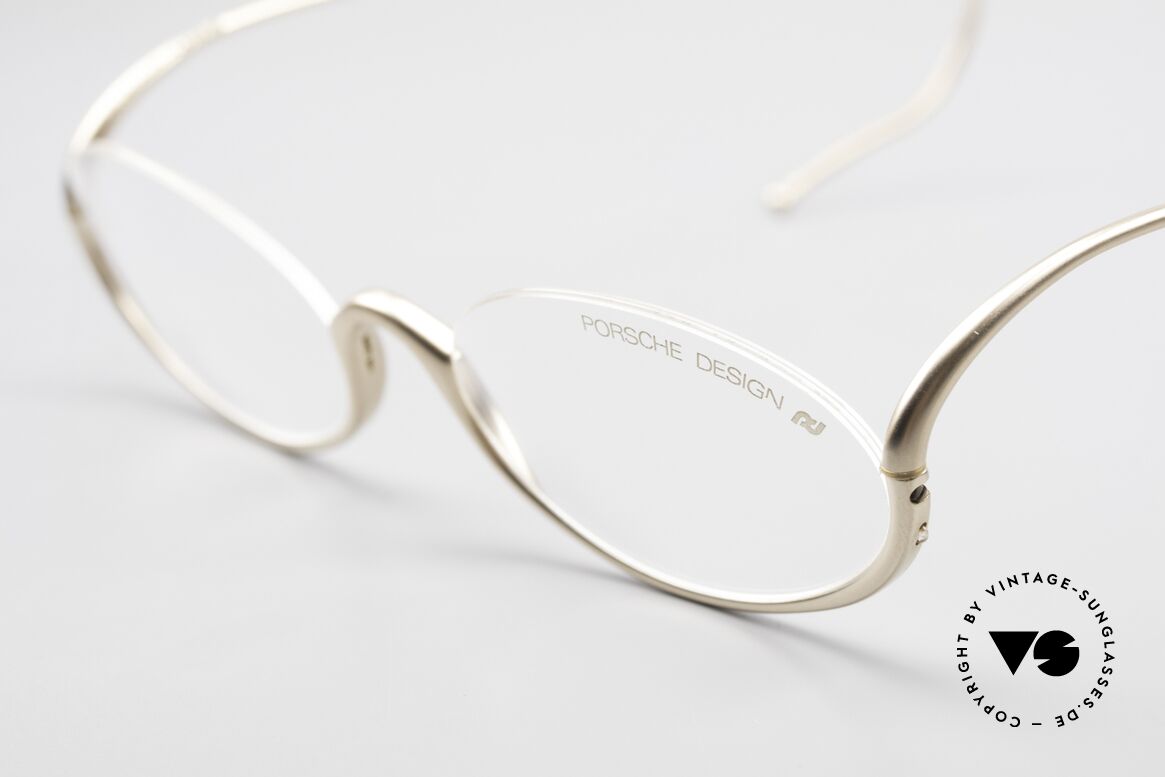 Porsche 5688 Flat Folding Designer Glasses, made for extreme sporty conditions; with flexible temples, Made for Men