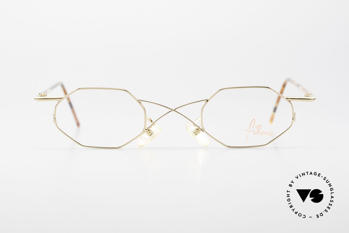 Filou 2501 Octagonal Frame With X Bridge, the name says it all: 'Filou' means rogue / rascal, Made for Men and Women