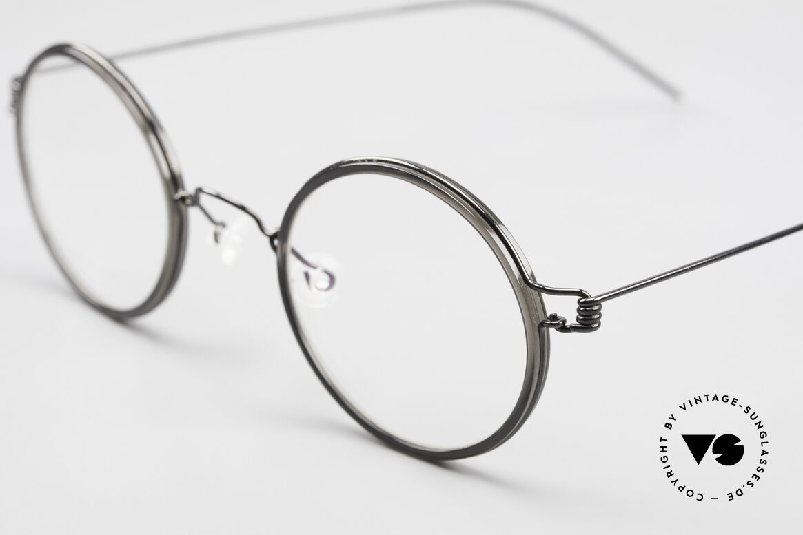 Lindberg Harley Air Titan Rim Round Glasses Women & Men, frame color = anthracite with inner rim in "smoke gray", Made for Men and Women