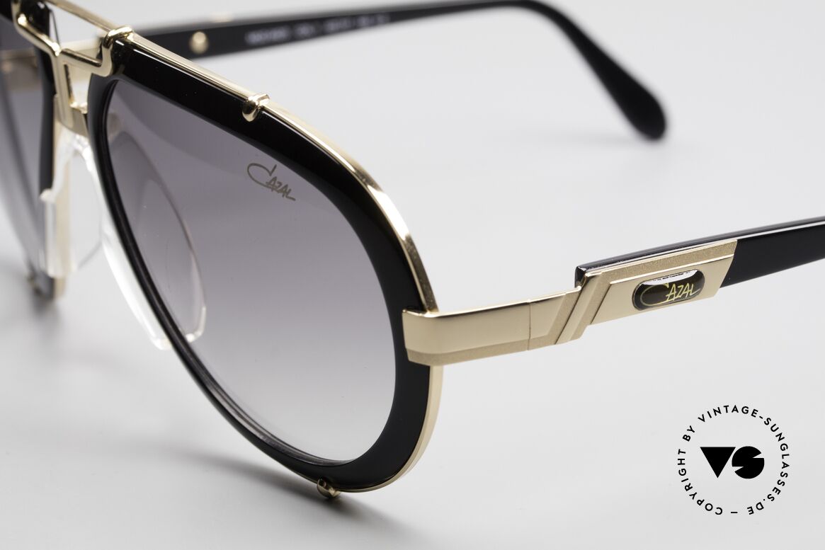 Cazal 642 Certificate Signed By Cari Zalloni, in direct collaboration with CAri ZALloni (Mr. Cazal), Made for Men