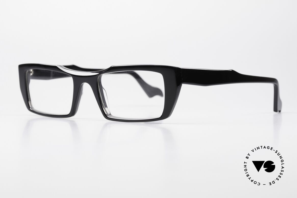Theo Belgium Galbier Acetate Frame Ladies & Gents, nevertheless timeless, thanks for the black coloring, Made for Men and Women