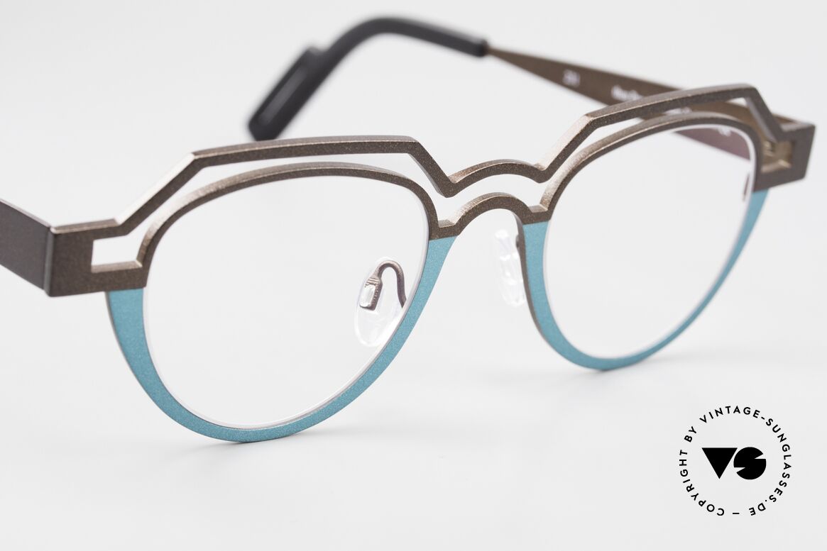 Theo Belgium Percé Panto Designer Specs Titanium, unworn (like all our rare vintage eyewear by THEO), Made for Men and Women